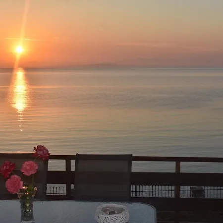 Apartment Paradiso Del Mare On The By 